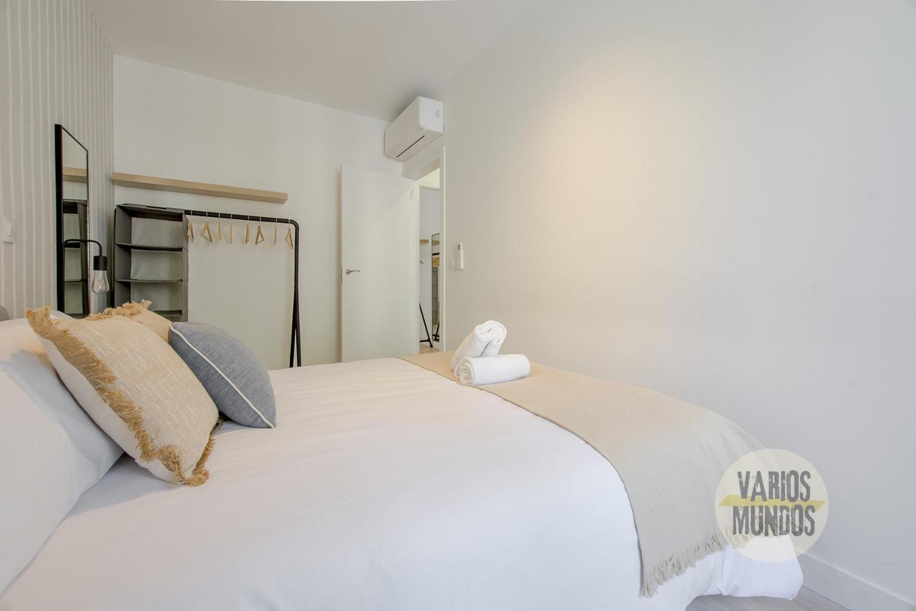 Spacious New Aparment Para 8Pax En La Plaza De Tirso E1 Madrid Exterior photo