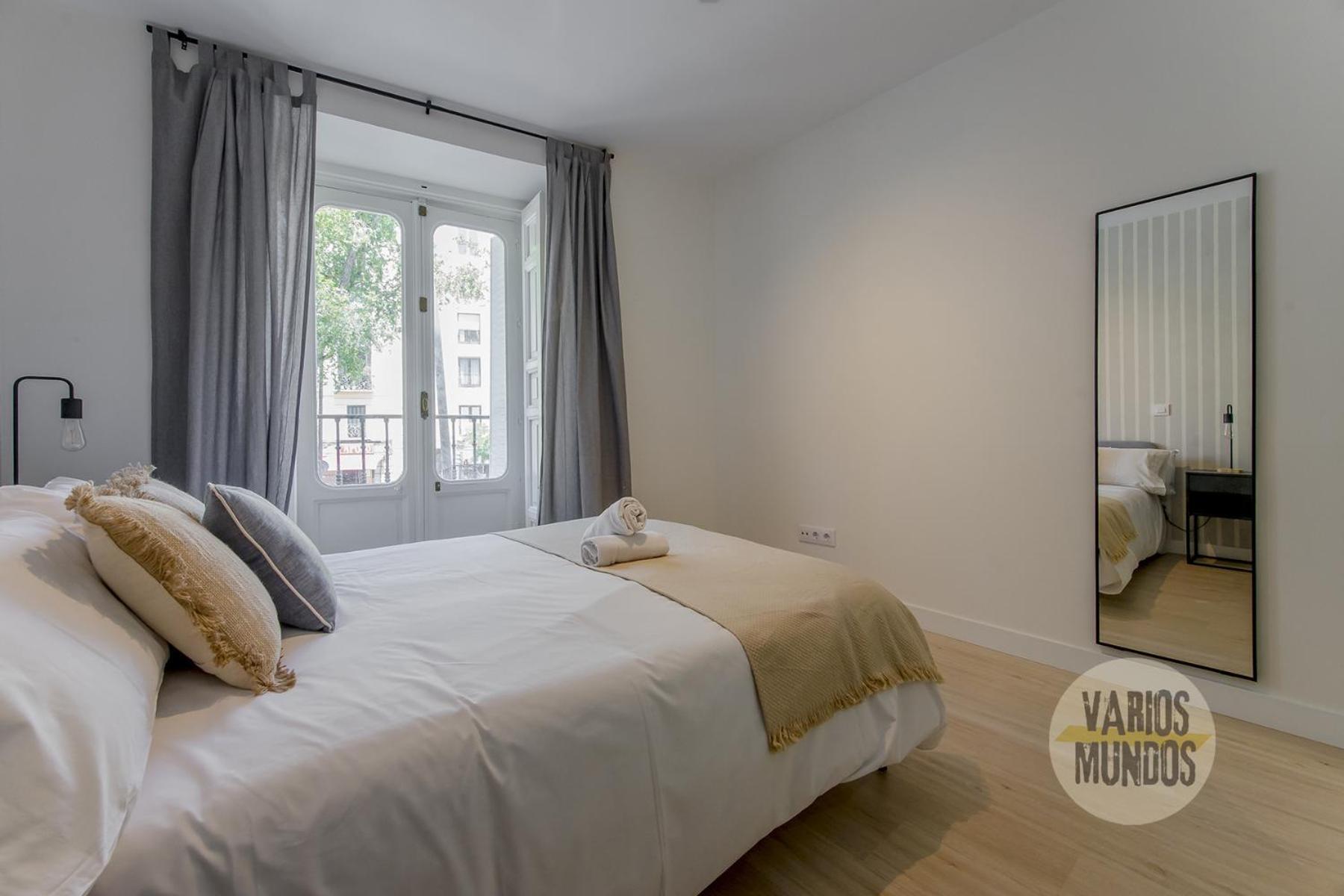 Spacious New Aparment Para 8Pax En La Plaza De Tirso E1 Madrid Exterior photo