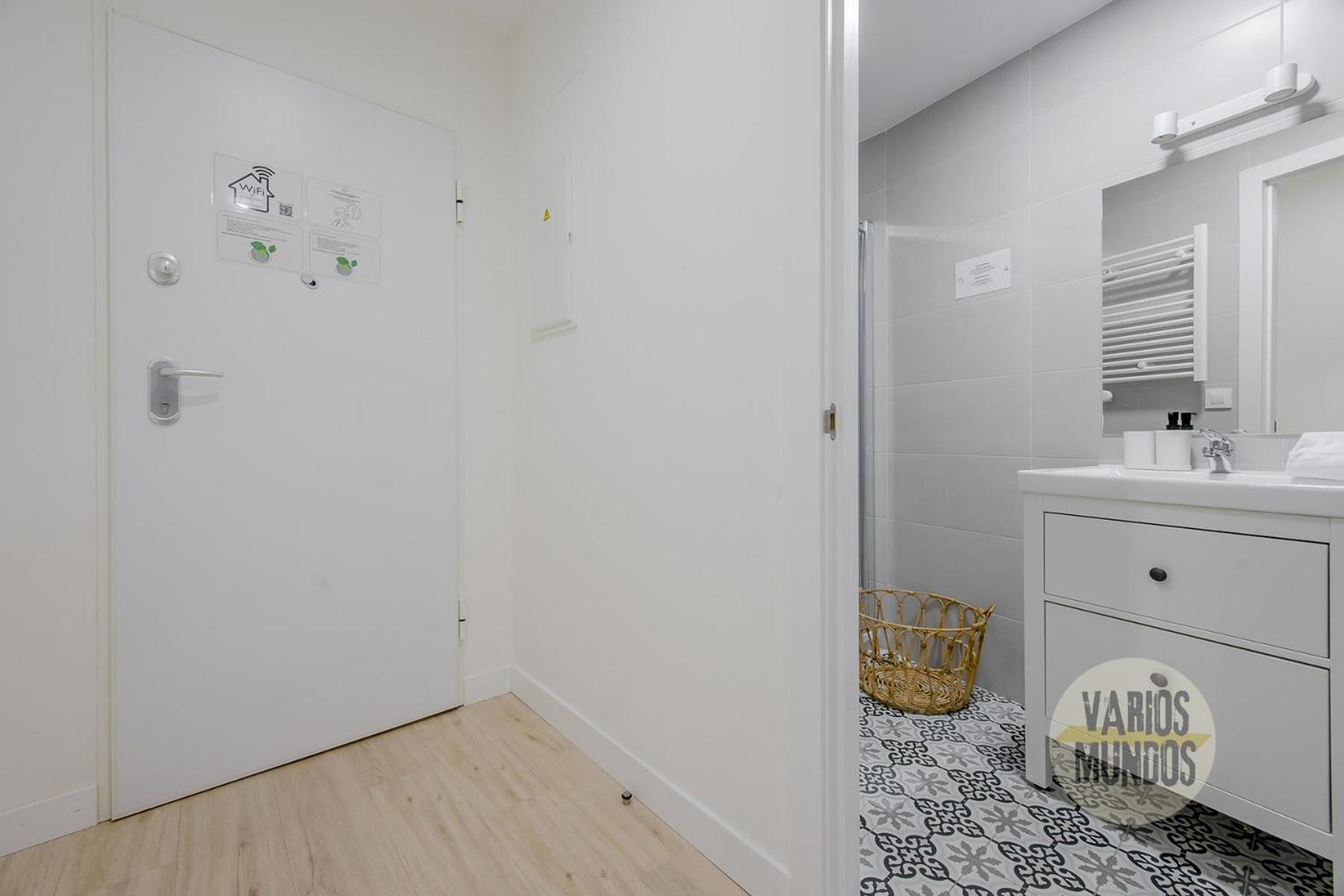 Spacious New Aparment Para 8Pax En La Plaza De Tirso E1 Madrid Exterior photo