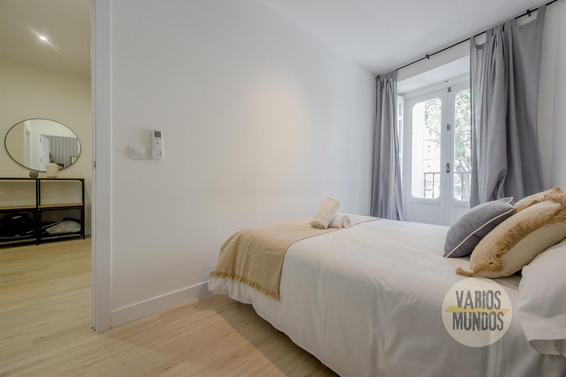 Spacious New Aparment Para 8Pax En La Plaza De Tirso E1 Madrid Exterior photo