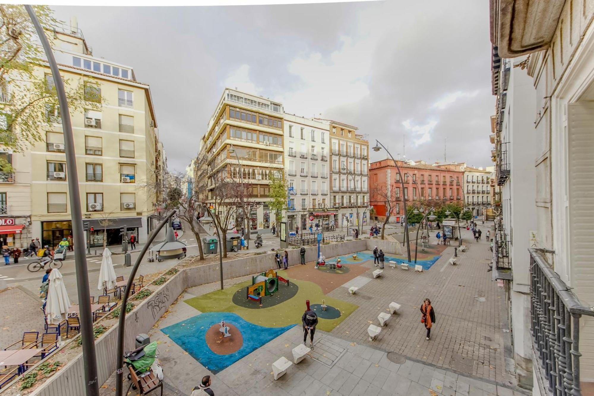Spacious New Aparment Para 8Pax En La Plaza De Tirso E1 Madrid Exterior photo